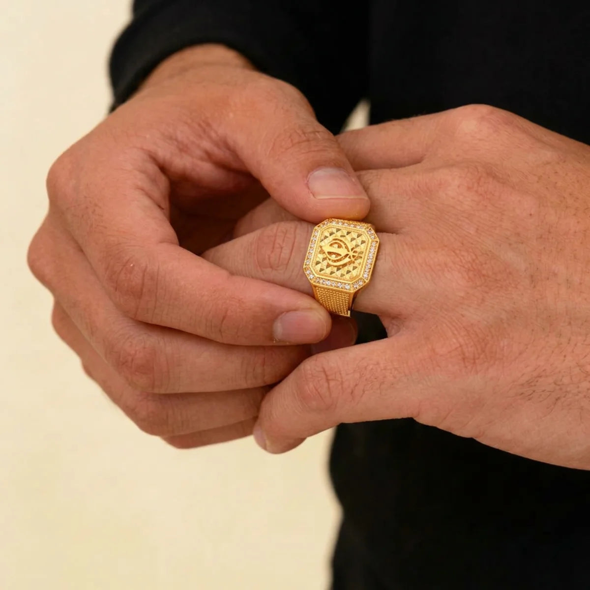 22K Yellow Gold Men’s Sikh Ring with Cubic Zirconia – 7.1g
