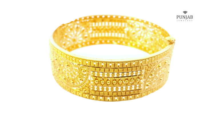 22K Yellow Gold Screw Bangle with Intricate Detailing