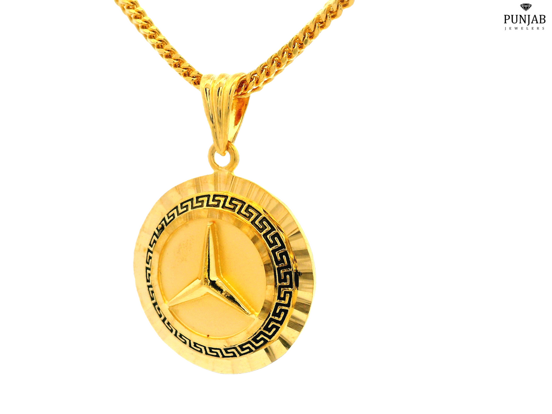 22K Yellow Gold Circular Pendant with Decorative Star Design