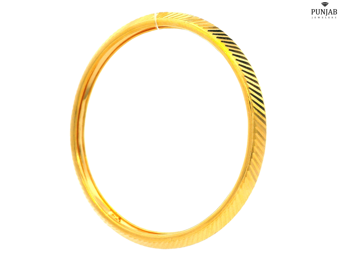 22K Yellow Gold Bangle