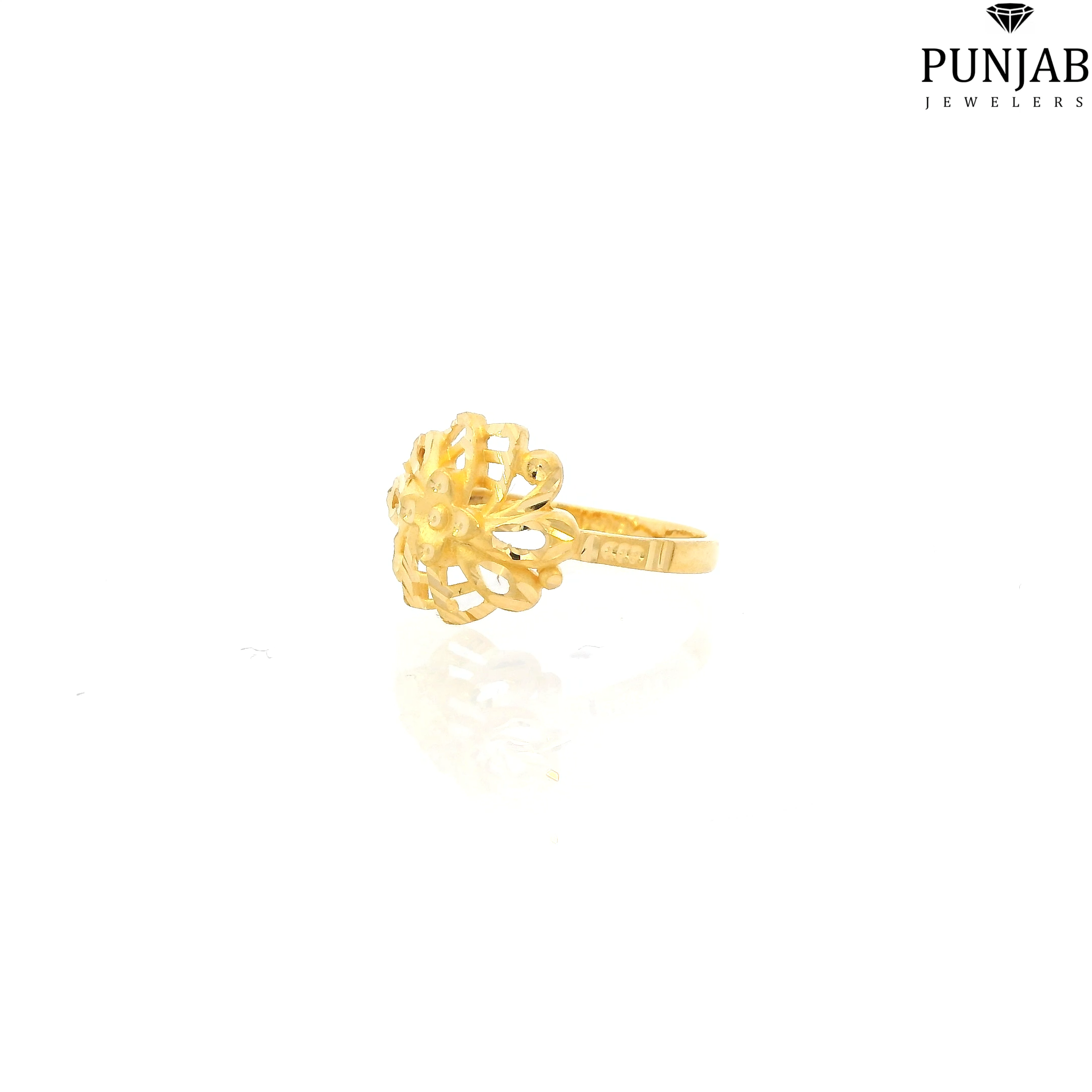 22K Yellow Gold Fancy Ring with Colored Stone