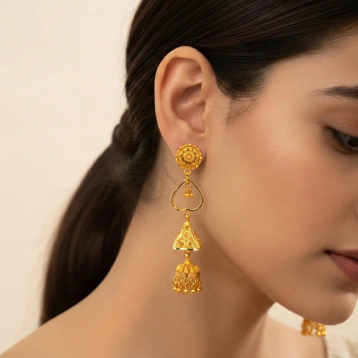 22K Yellow Gold Hanging Earrings with Screw Back