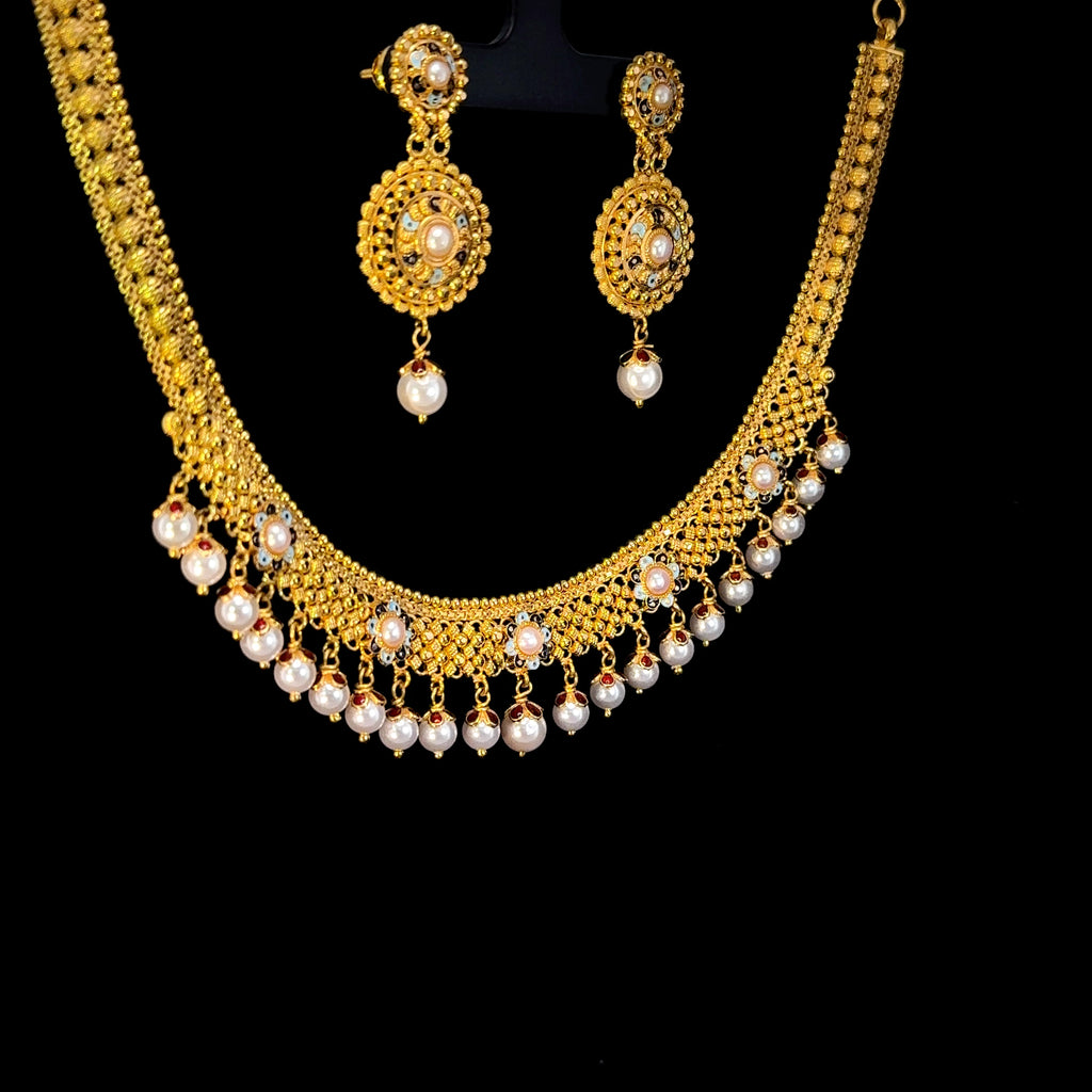 22K Timeless Strand of Luminous Round Pearl Beads with Yellow Gold Clasp