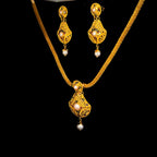 22K Classic Round White Pearl Charm Necklace in Polished Yellow Gold