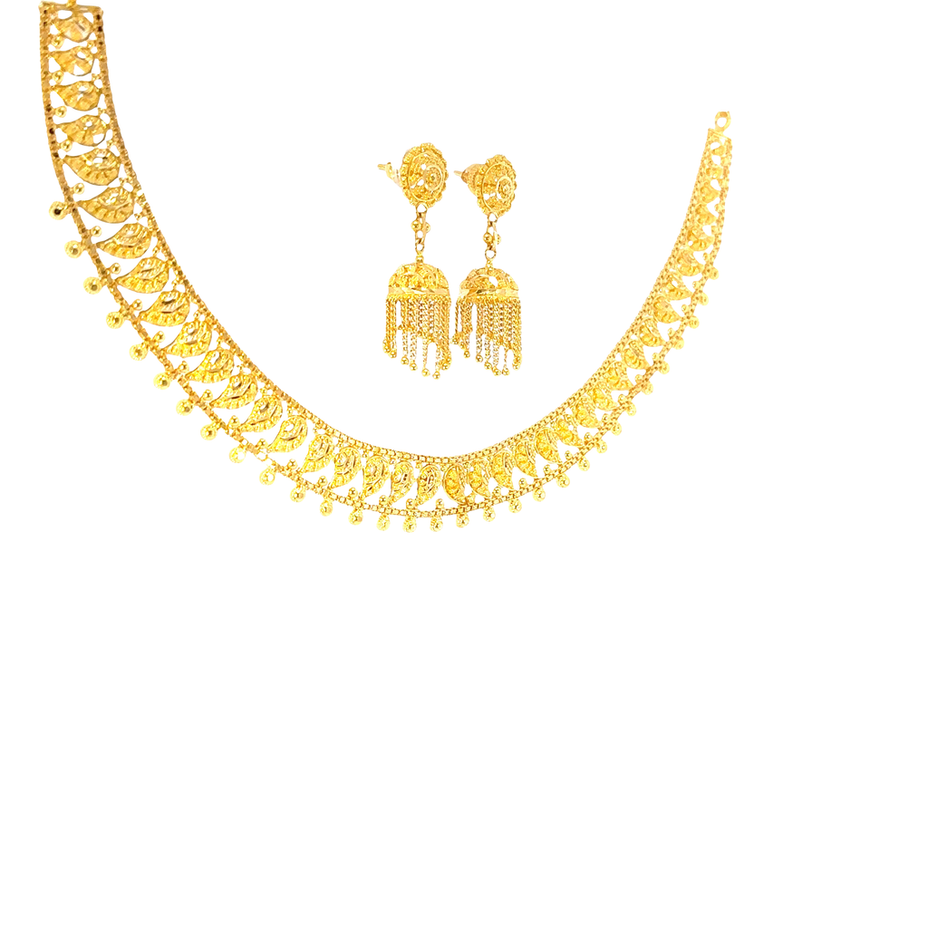 22K Engraved Yellow Gold Medallion Choker Necklace