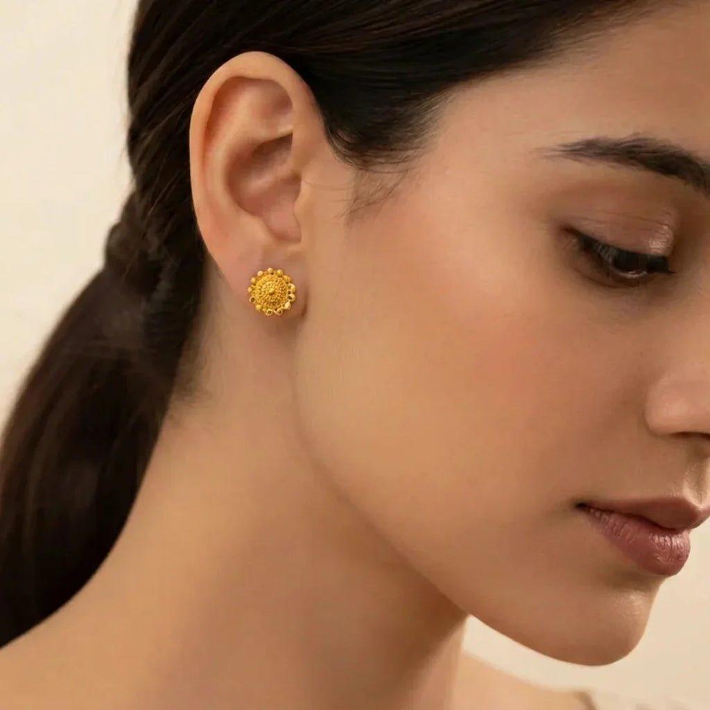 22K Yellow Gold Stud Earrings