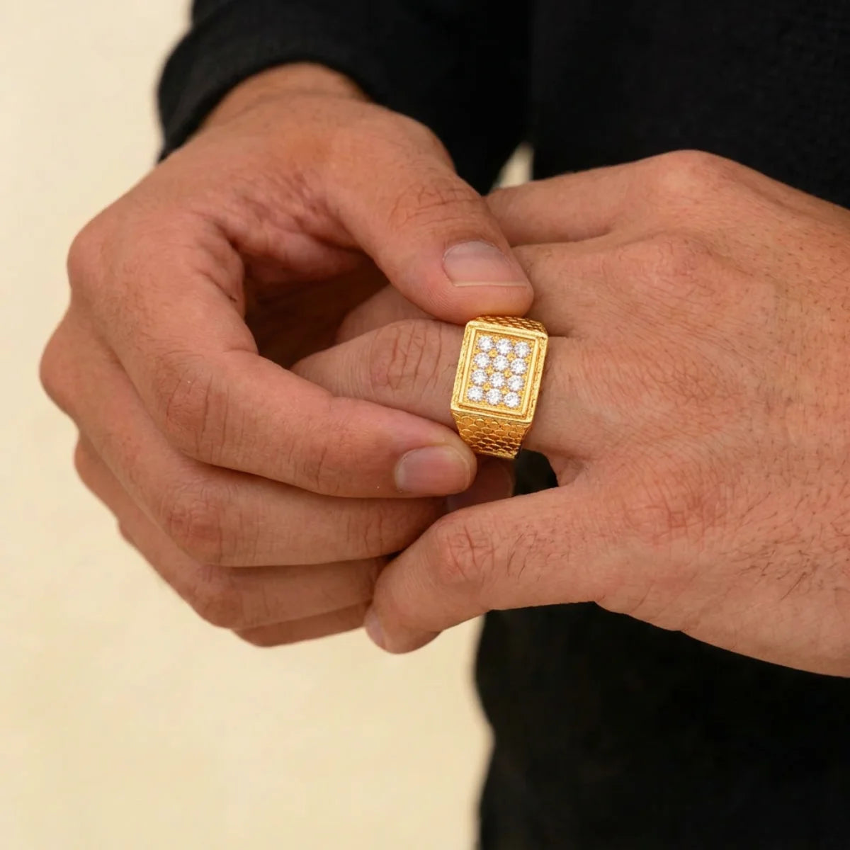 Lightweight 22K Yellow Gold Cubic Zirconia Ring – 3.6g Elegant Minimal Design