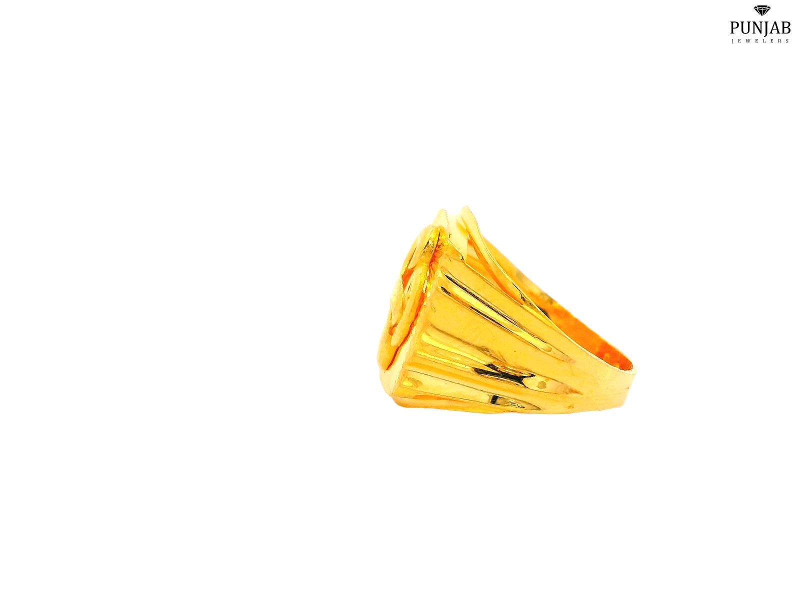 22K Yellow Gold Ring with Intricate Infinity Motif