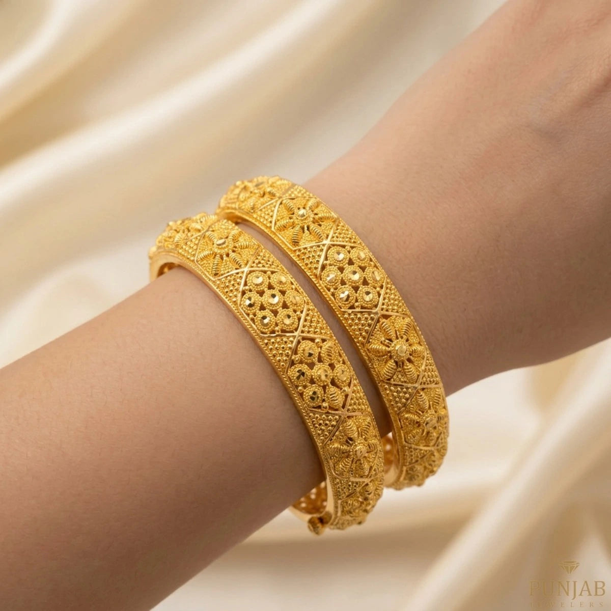 22K Yellow Gold Screw Open Bangles – Classic Elegance