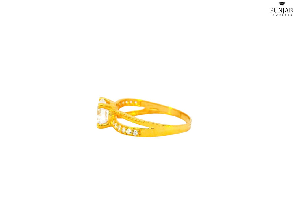 22K Yellow Gold Split-Band Ring with Solitaire Cubic Zirconia Centerpiece