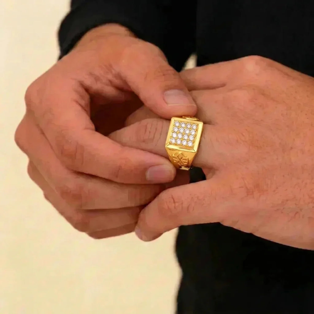 Minimal 22K Yellow Gold Cubic Zirconia Ring – 3.5g Sleek Stone Design