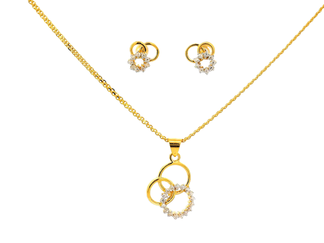 22k Gold Interlocking Design Jewelry Set with Earrings and Pendant