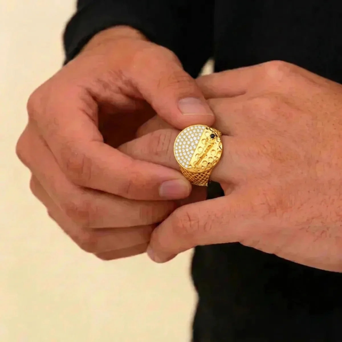 22K Men’s Yellow Gold Stone Ring with Cubic Zirconia – 8.2g, Resizable, Size 11.5