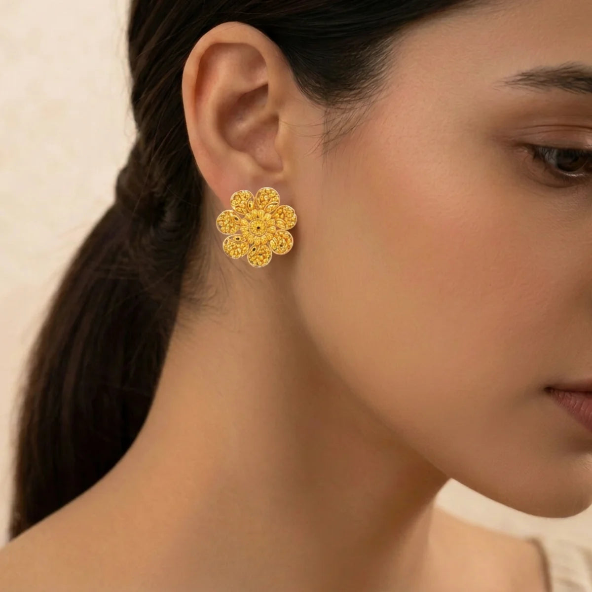 22K Yellow Gold Floral Stud Earrings with Screw Back