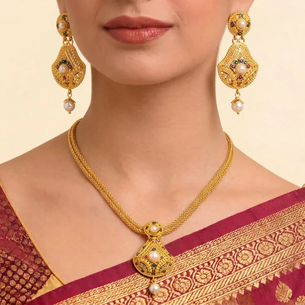 22K Classic Round White Pearl Charm Necklace in Polished Yellow Gold