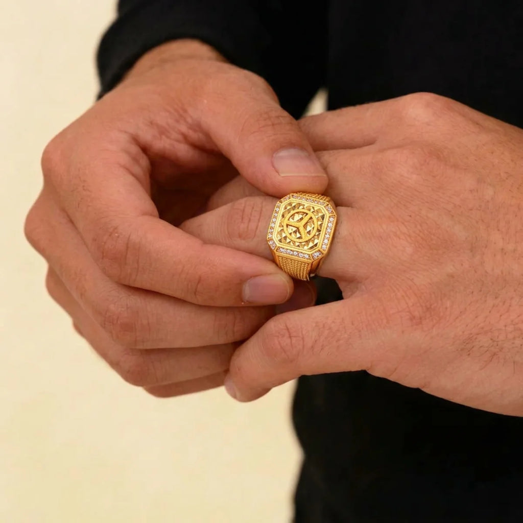 22K Yellow Gold Men’s Stone Ring with Cubic Zirconia – 7g, Size 10
