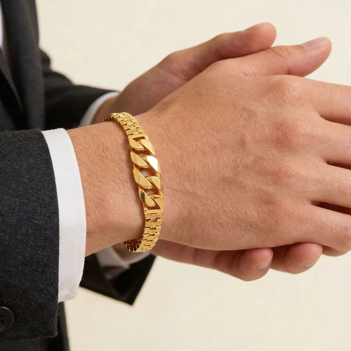 21K Yellow Gold Bold Link Bracelet with Spring Lock