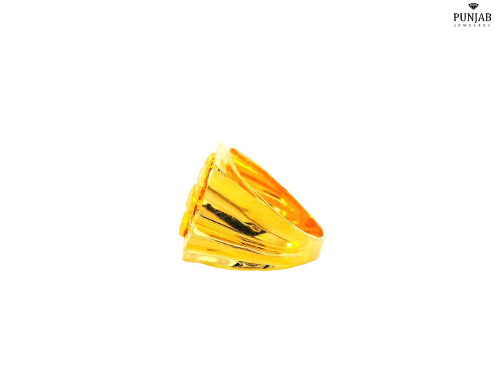 Bold 22K Yellow Gold Ring with Intricate Detailing
