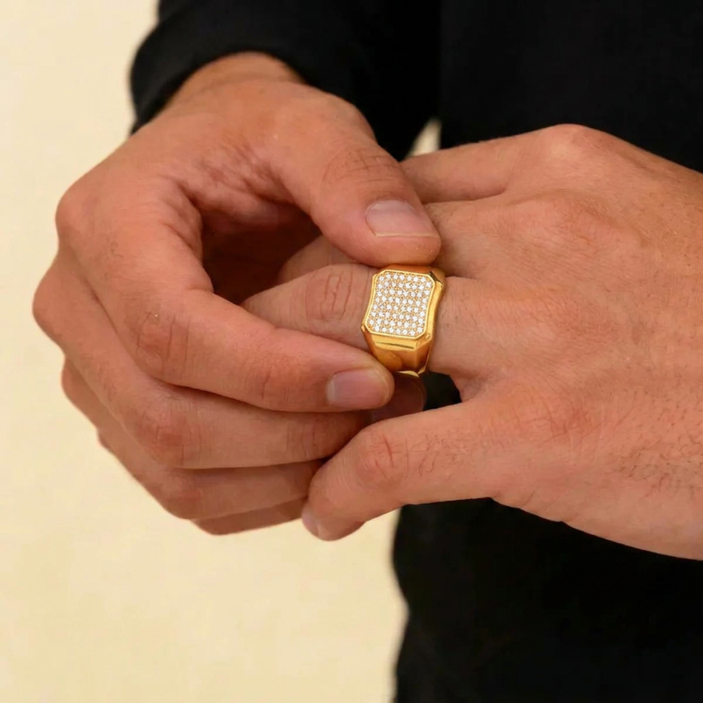 22K Yellow Gold Men’s Stone Ring with Cubic Zirconia (5.7 Grams) – Classic & Elegant