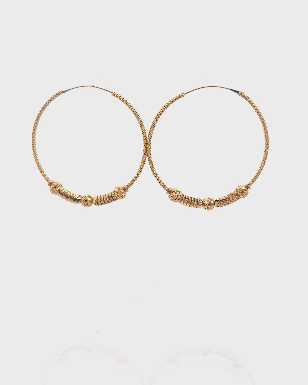 22K Yellow Gold Hoop Earrings with Intricate Detailing