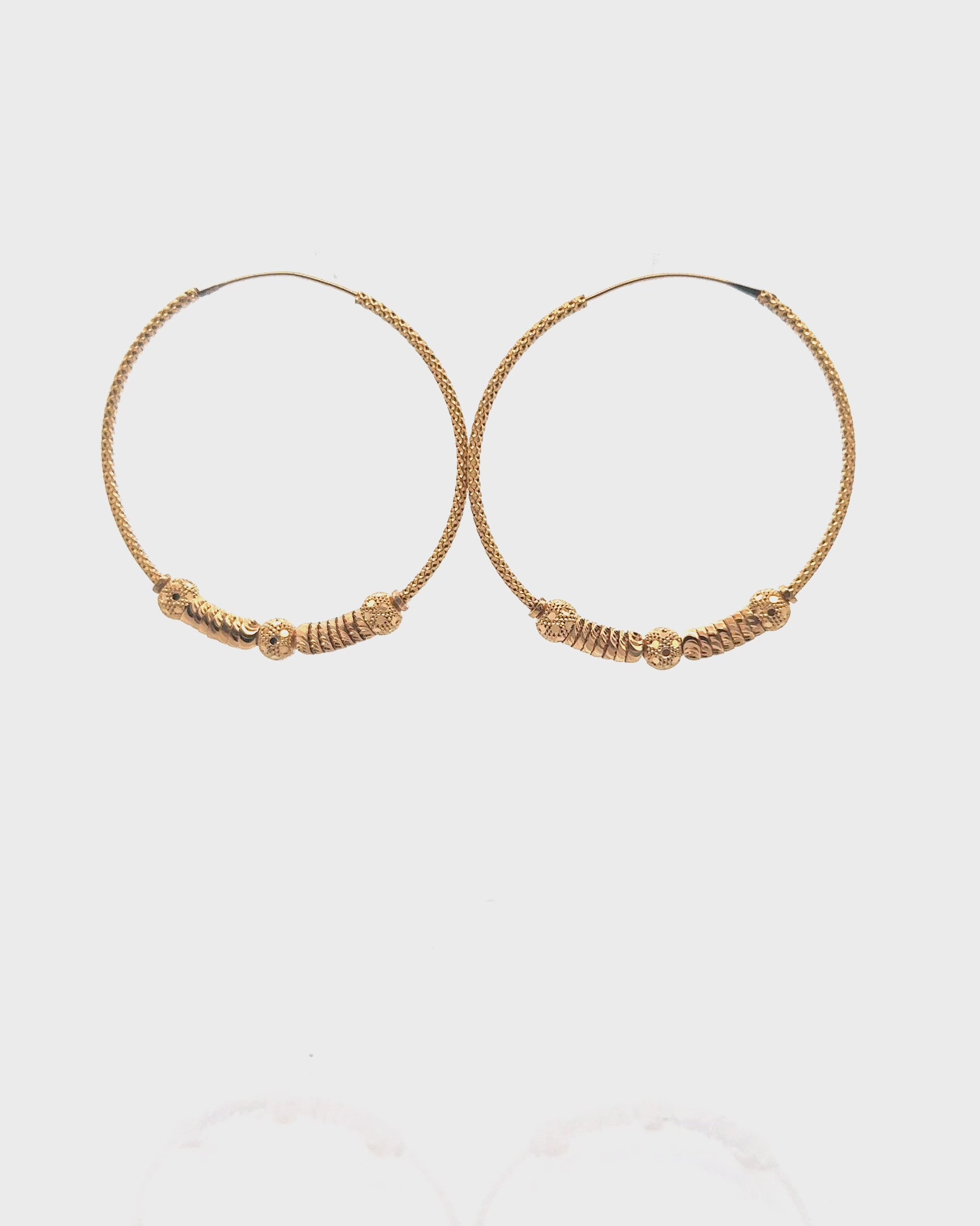 22K Yellow Gold Hoop Earrings with Intricate Detailing
